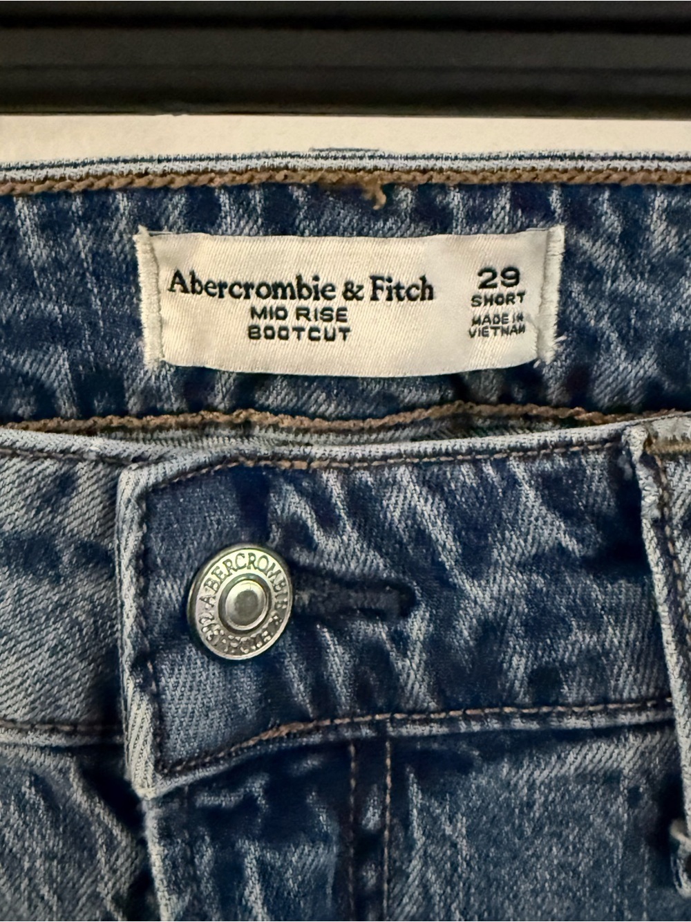 Abercrombie & Fitch Mid Rise Bootcut Jeans Size 29 Short CURVE LOVE - Picture 3 of 6